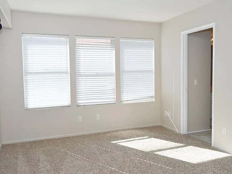 2413 N Summit Circle Gln — Photo 9