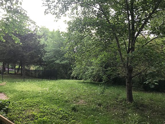 Backs up to woods/park