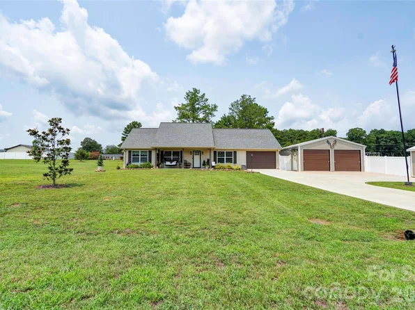 208 Enid St, Lawndale, NC 28090