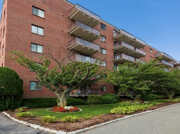 46 Cochituate Rd APT 211, Framingham, MA 01701