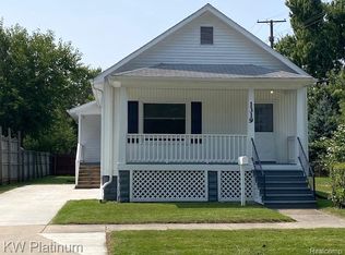 1319 12th St, Port Huron, MI