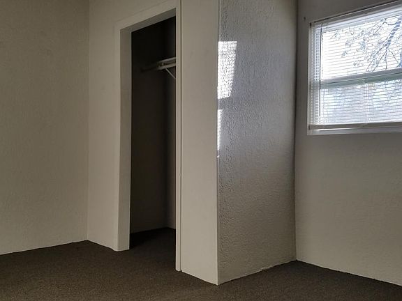 4th image of 301 4th St