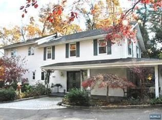 254 Jefferson Ave, Cresskill, NJ 07626