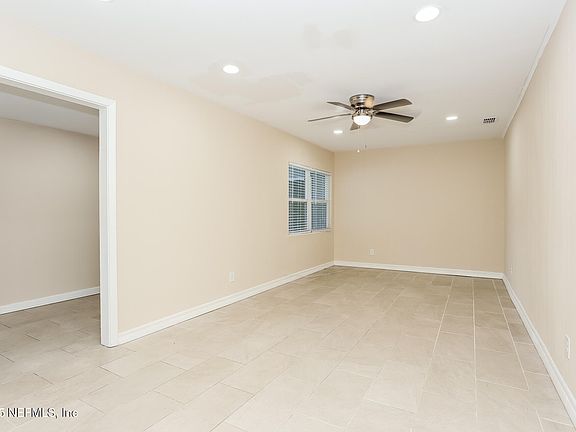 4th image of 4450 ANVERS Boulevard