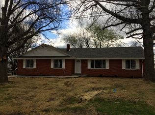415 Perrey Dr, Holts Summit, MO 65043