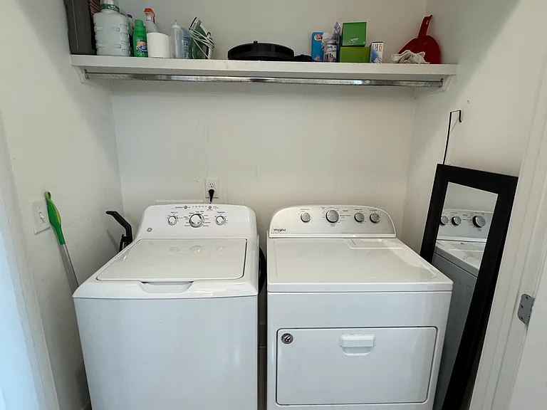 1305-1305D Pillow St #D — Photo 22