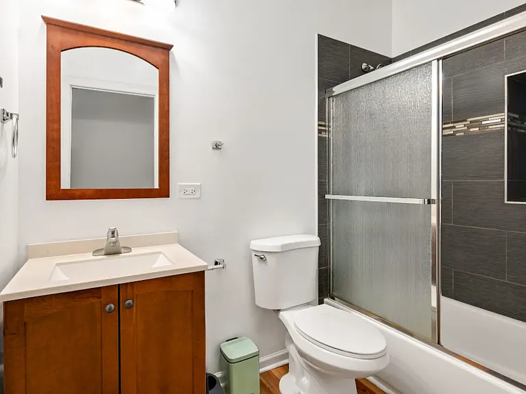 1812 S Throop St #1R — Photo 12