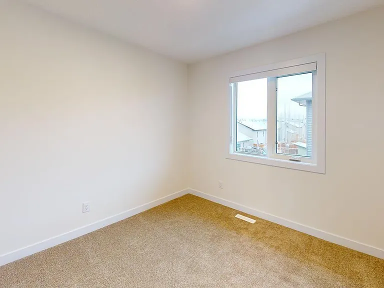 4703 32nd Ave — Photo 118