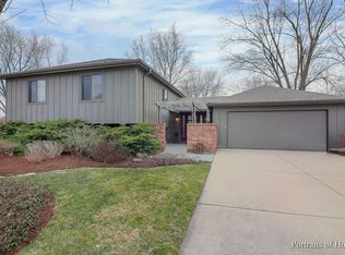 1518 McCormick Pl, Wheaton, IL 60189