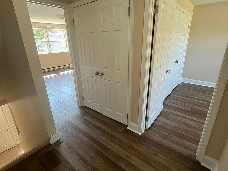 186 E Main St — Photo 18