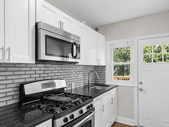 5th image of 314 Arden Rd W