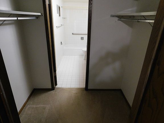 5th image of 221 Sherry St #107