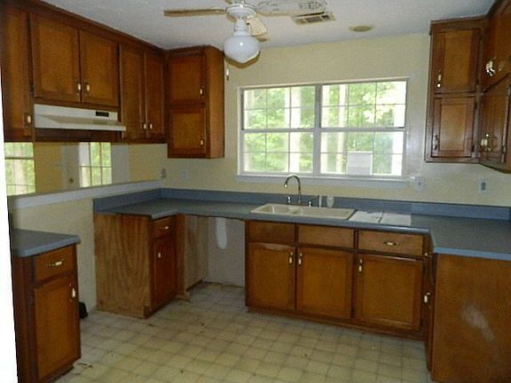 3rd image of 214 Sherwood Loop