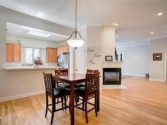 4th image of 1430 N Washington Ave APT I