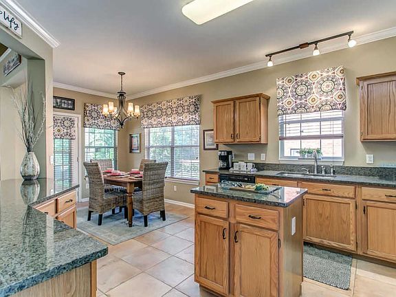 5th image of 205 Dandridge Dr