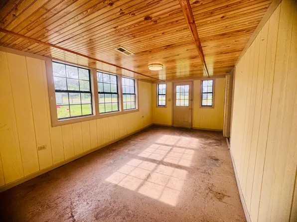 801 College St, Gleason, TN 38229