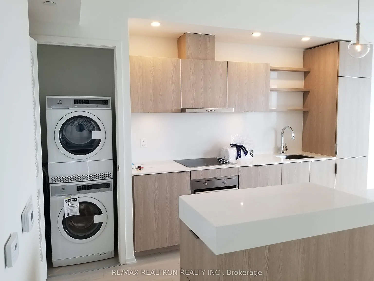 2 bed, $2,700 — Photo 2