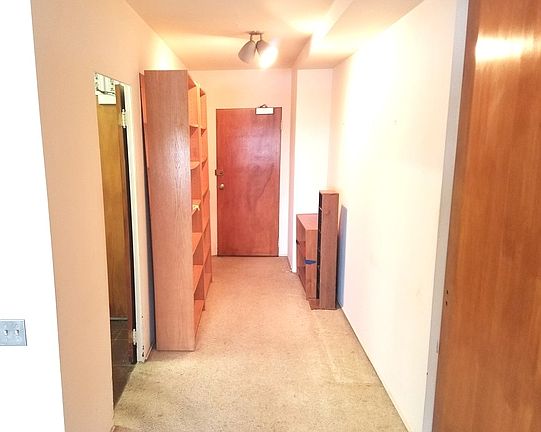5th image of 5530 S Shore Dr APT 6C