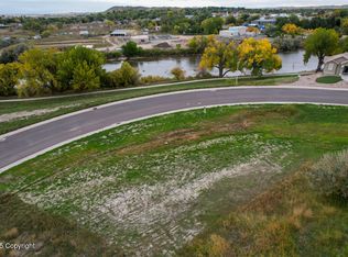 870 & 876 N Shoshone Dr, Douglas, WY 82633