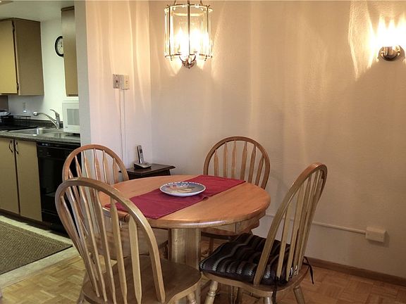 5th image of 1003 S Pearl St APT B3