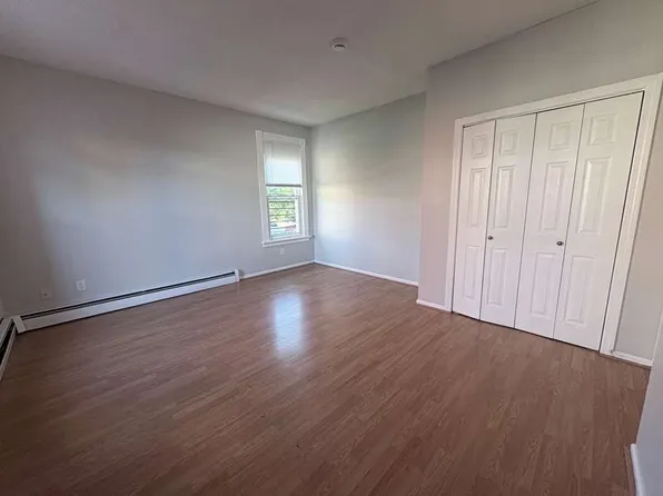 135 Howe St #2, New Haven, CT 06511