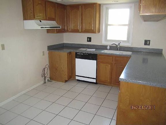 3rd image of 2927 Canterbury Dr