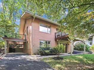 11221 S Shore Rd, Reston, VA 20190