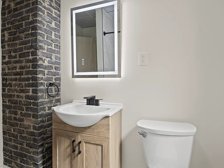 211 Tacoma Ave #1 — Photo 19
