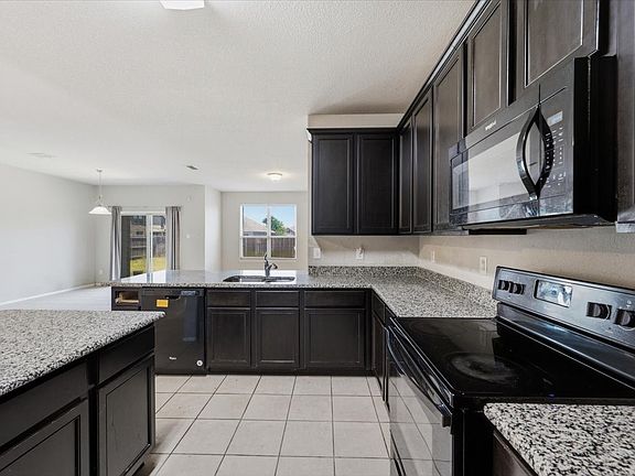 3rd image of 3010 Cassinia Pkwy