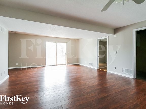 5th image of 2211 Glenside Rd