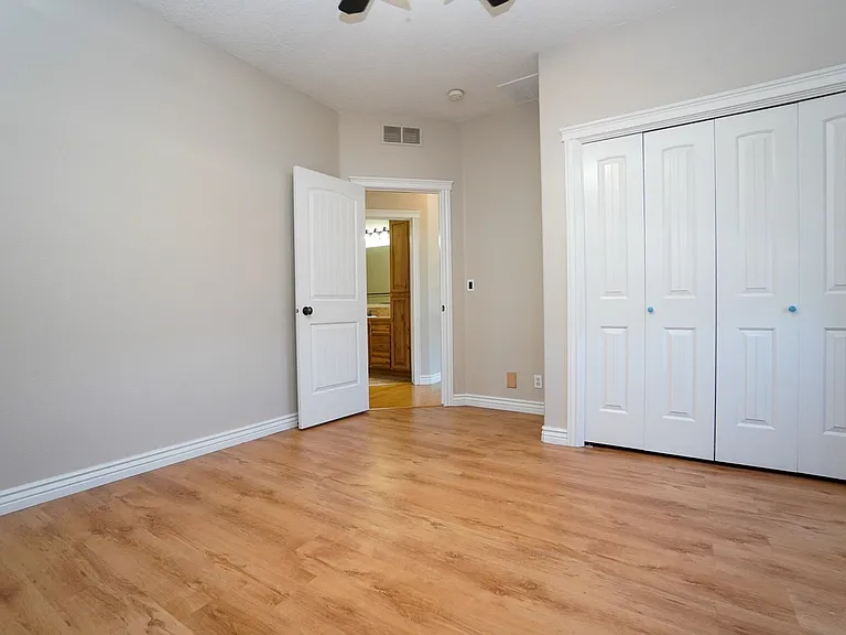 2511 W Teano Dr — Photo 34