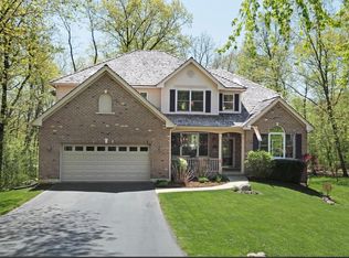 649 Newport Cir, Lindenhurst, IL 60046