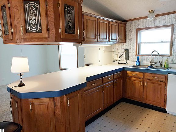 5th image of 2451 Leisure Ln