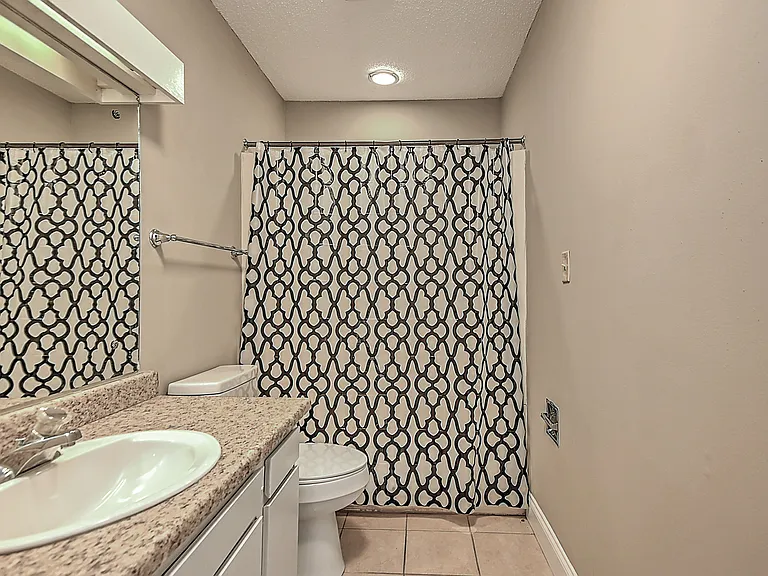 109 Beechnut St #4 — Photo 19