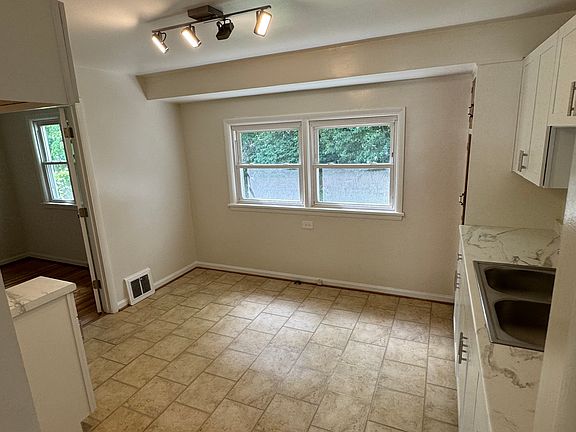5th image of 1969 N Goodman St