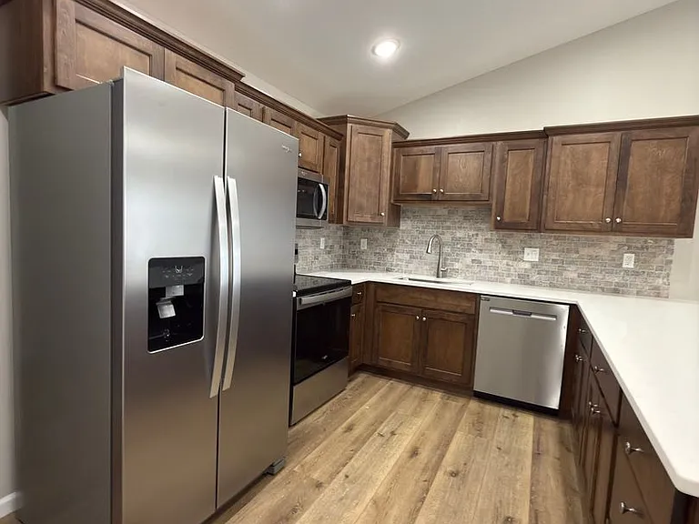1805 Saint Michaels Ct — Photo 29