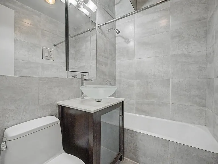 156 Prince St #2B — Photo 8