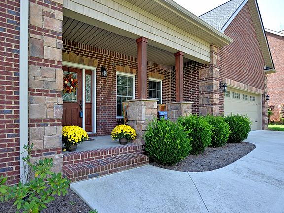 3rd image of 4318 Cadmium Ln