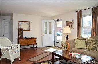 5th image of 9013 Trefore Ave