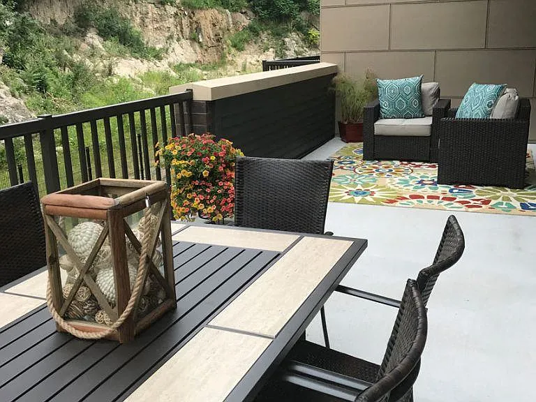 The Reef Apartments — Photo 20