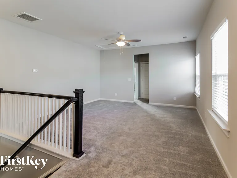 278 Oak View Way — Photo 3