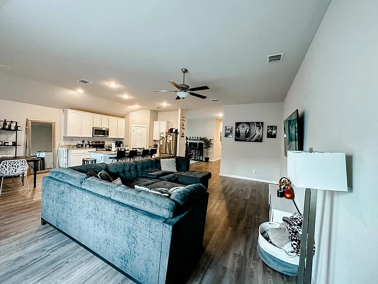 6818 Emerald Valley — Photo 19