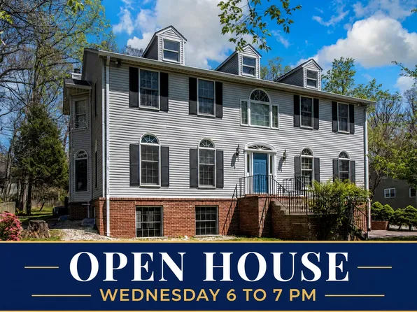2725 Oldewood Dr, Falls Church, VA 22043