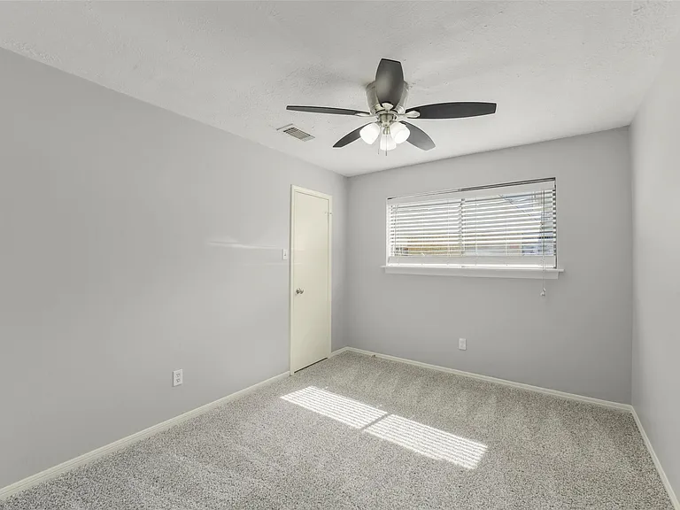 21323 Park Bluff Dr — Photo 39