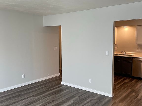 5th image of 318 Ridgeland Ave #5S