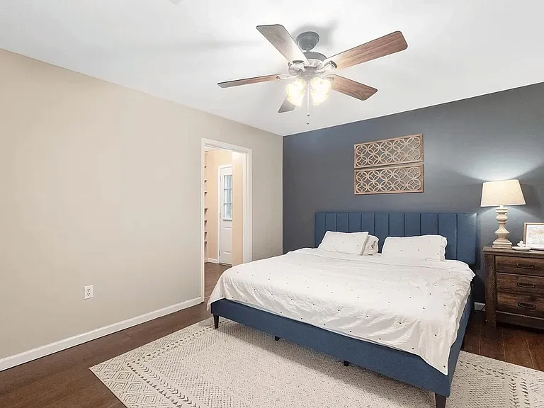 62 Sharmont Dr — Photo 15