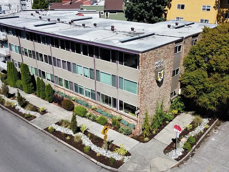 Mercer Crest Apartments — Photo 13