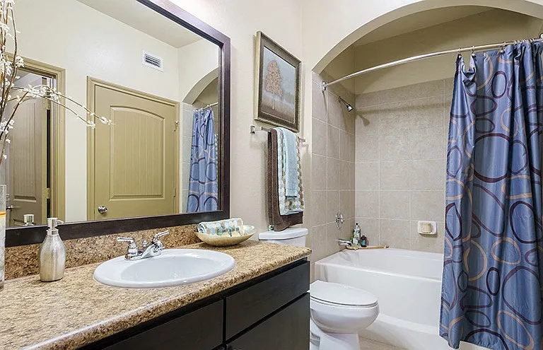 Northgate Oaks Apartments — Photo 20