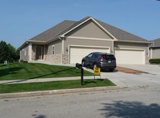 1710 Big Bend Rd, Waukesha, WI 53189