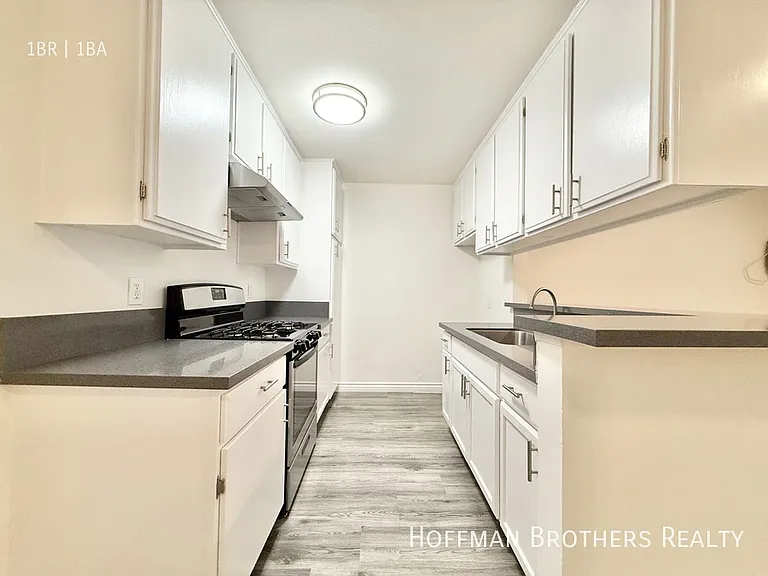 14831 Delano St #1 — Photo 1